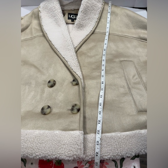 UGG Womens Mindy Luxefluff Jacket Size L NWT - Picture 7 of 13